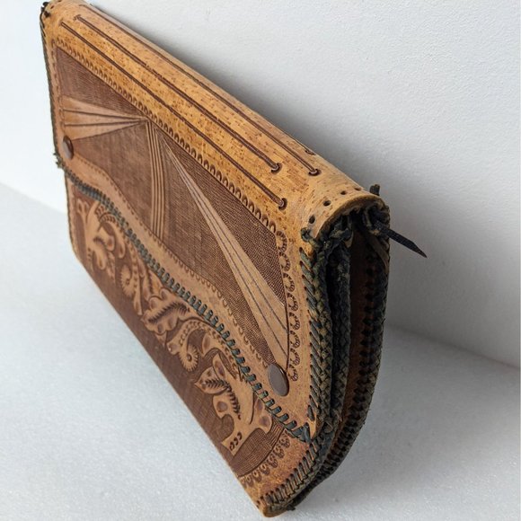 Vintage Mid Century Handtooled Leather Floral Clutch Tan - Picture 4 of 8